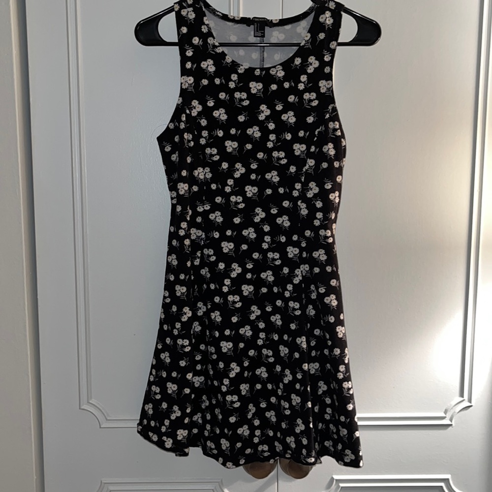 Forever21 Daisy Print Jersey Dress